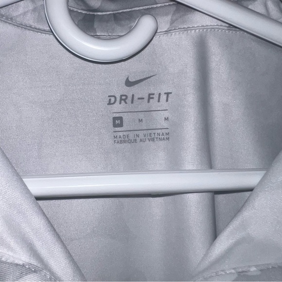 Nike Womens Dri-Fit UV Floral Polo - Picture 2 of 3